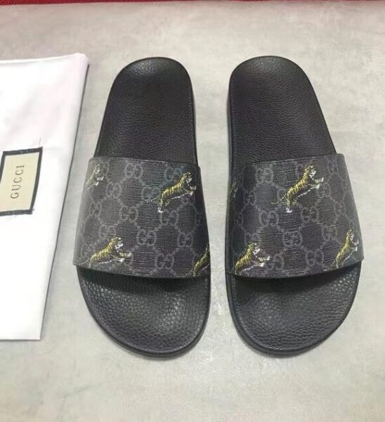 Dép Gucci GG Supreme tigers slide sandal DNG05
