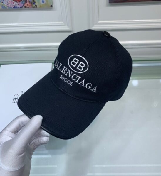 Mũ nam Balenciaga họa tiết logo chữ MBL05