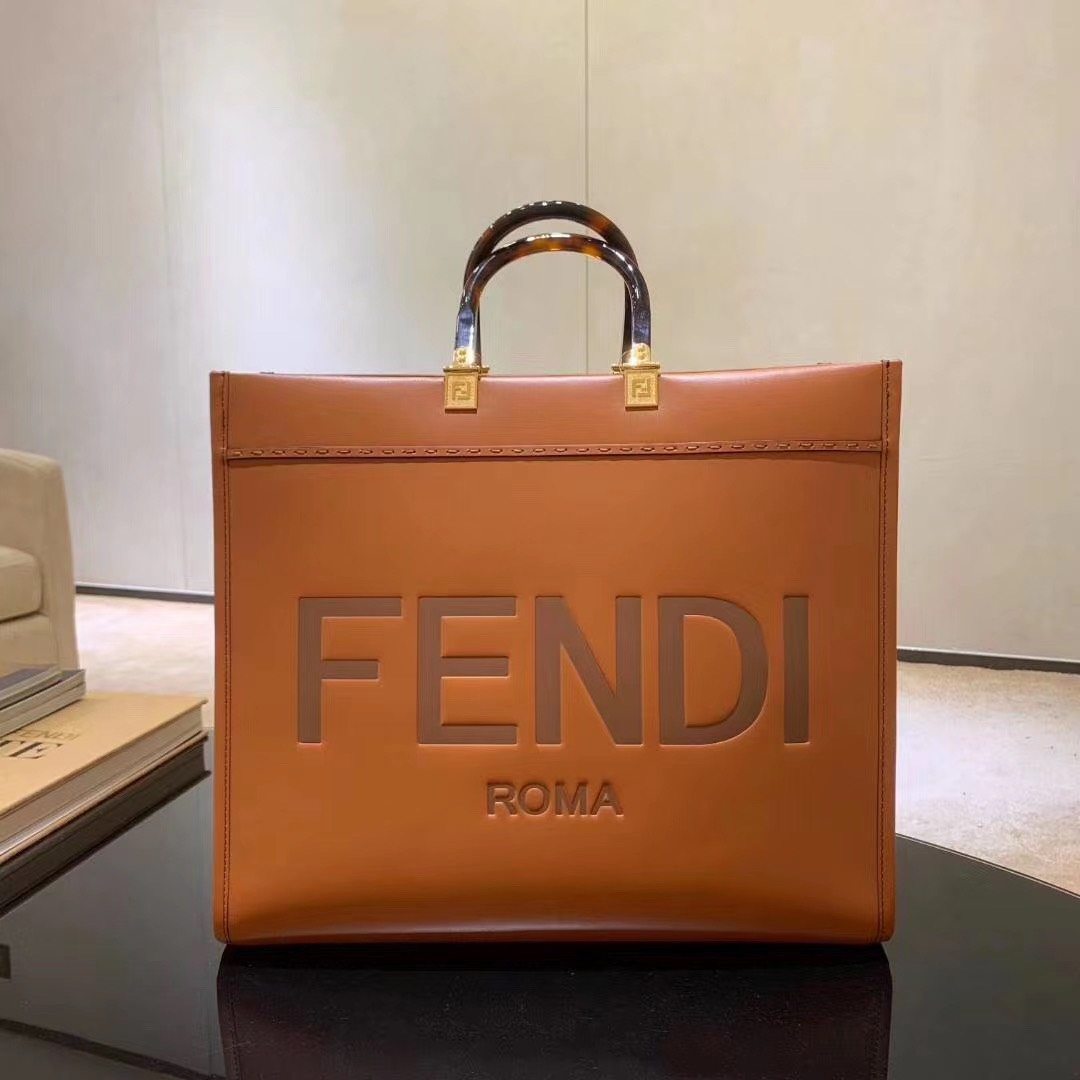 Hàng hiệu siêu cấp Fendi nổi tiếng nhất là túi xách