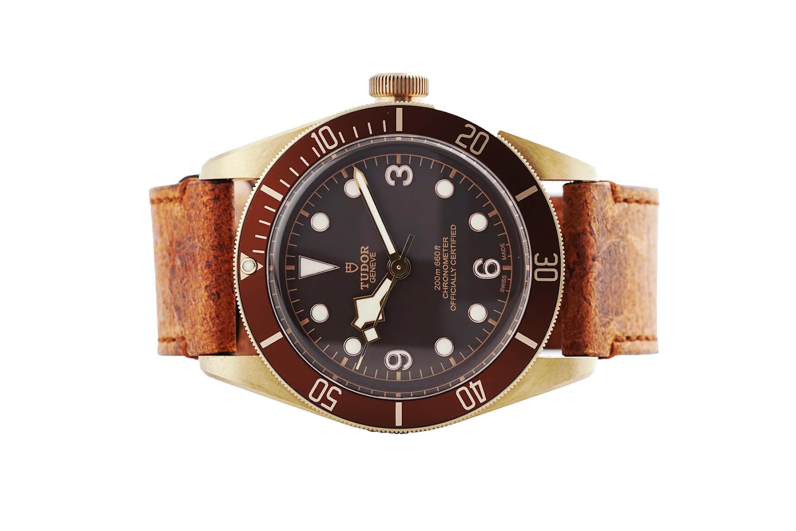 Tudor Black Bay- Chiếc đồng hồ đầu tiên trong những mẫu đồng hồ có thiết kế giống Hublot