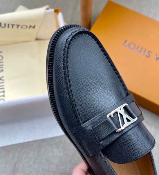 Giày lười Louis Vuitton Like Au Major Loafer da taiga màu đen GLLV33