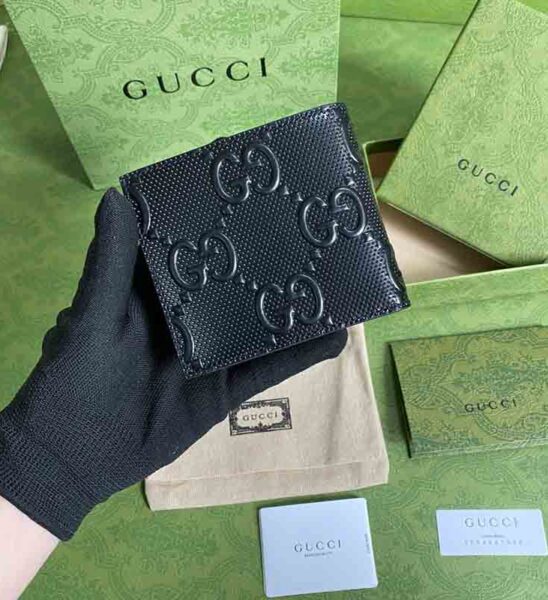 Ví nam Gucci siêu cấp họa tiết logo nổi màu đen VNG18